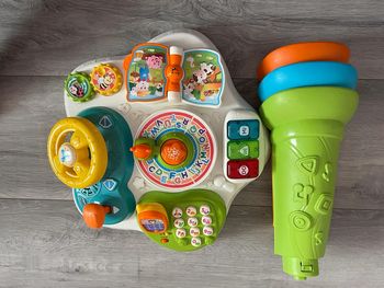 Table d’activités très bon état