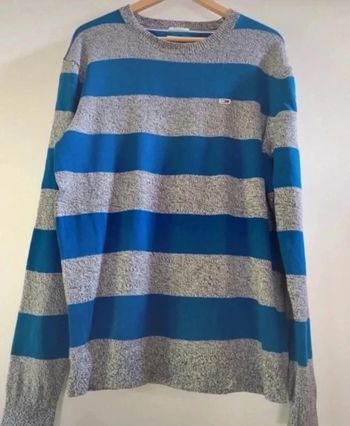 Très joli pull Tommy Hilfiger Taille L ( taille bien ) état neuf