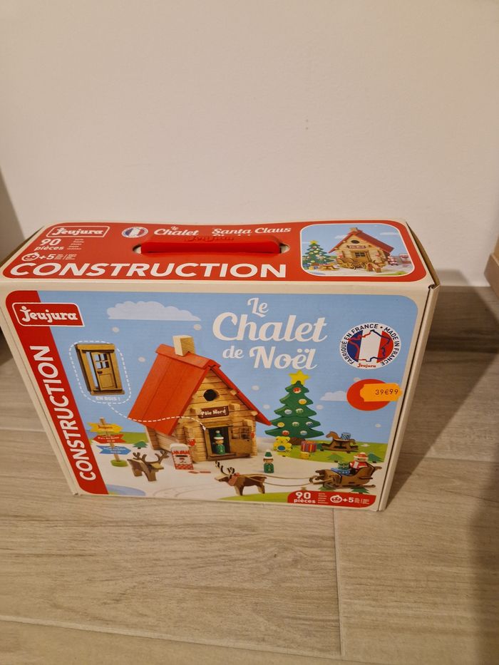Chalet bois du père Noël neuf - photo numéro 2