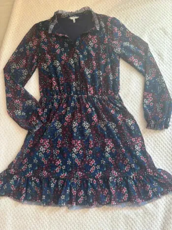 Robe tommy hilfiger Taille 10 ans état neuf