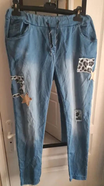 Jean motifs léopard étoiles