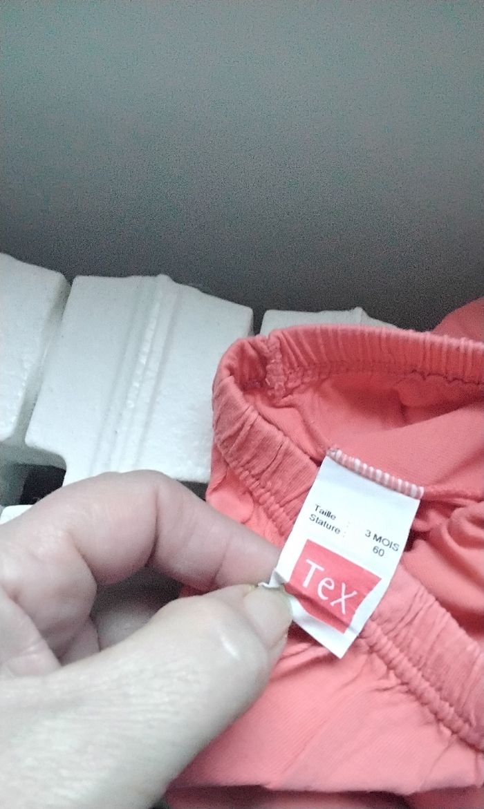 Short  ,saumon  ,Tex  ,3M  ,60cm - photo numéro 2