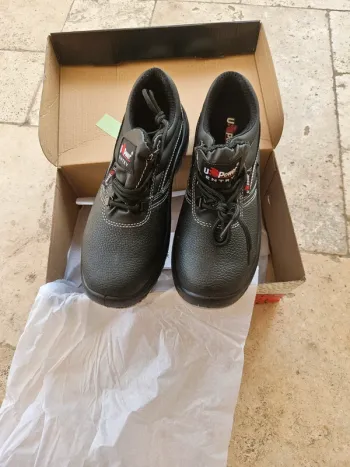 Chaussures de sécurité neuves
