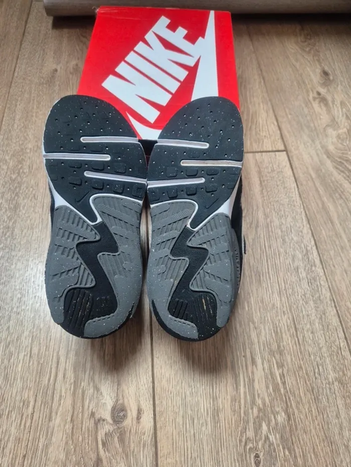 Chaussures baskets nike air max excee pointure 29,5 - photo numéro 6