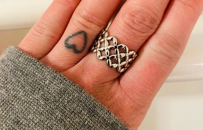 Bague épaisse ajustable argenté matelassée acier inoxydable