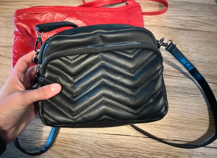 Lot de 2 sacs/pochettes rouges et noirs - photo numéro 5