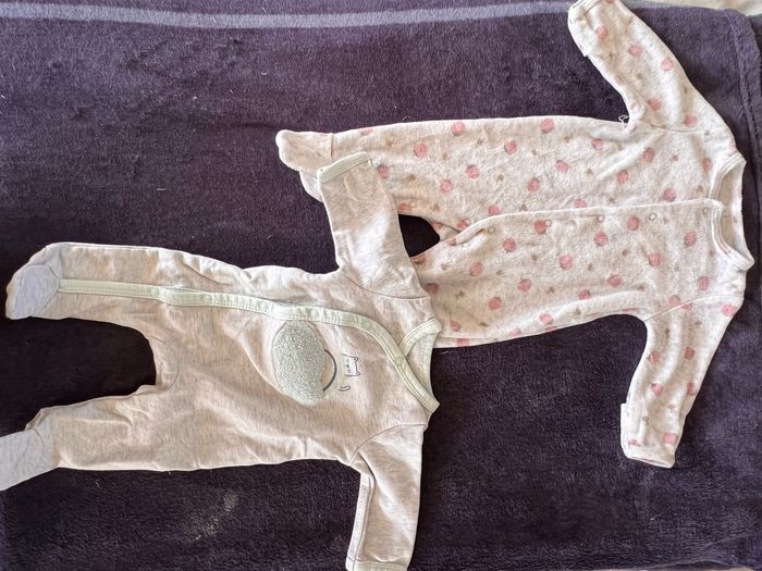 Lot de pyjamas taille 0 - photo numéro 3
