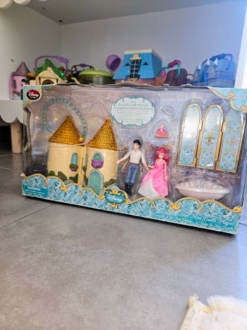 Coffret playset mini maison poupée Ariel et Éric petite sirène