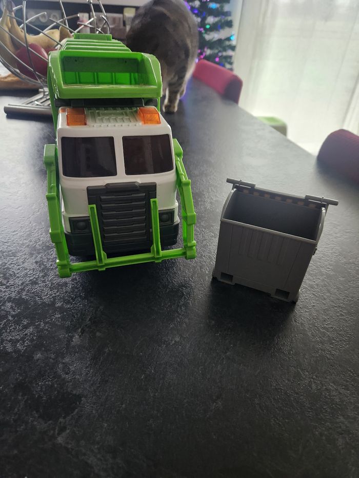 Camion poubelle