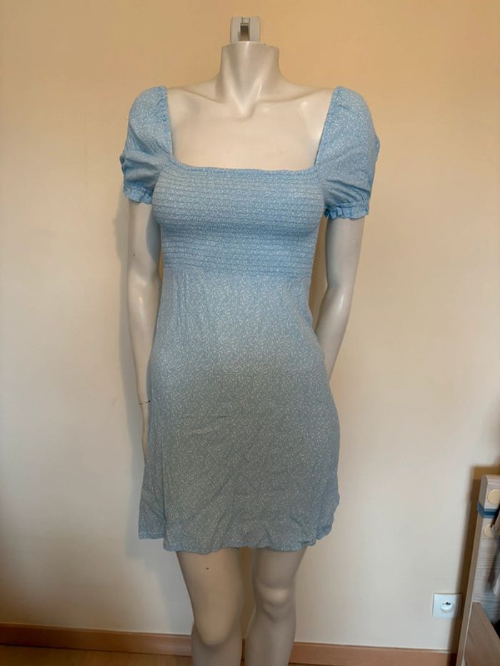 🩵 Robe d’été bleue et blanche Bizzbee Taille XS 🤍