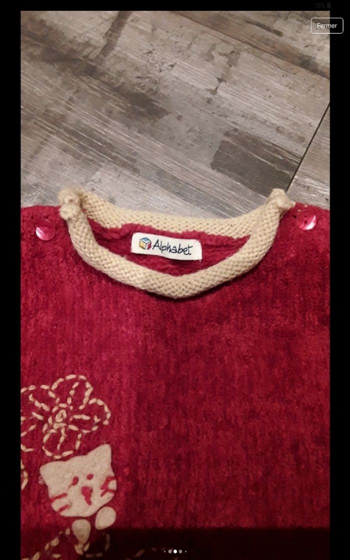 Pull rouge avec chat - photo numéro 4