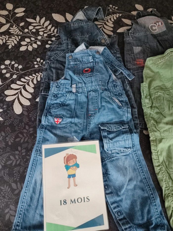 Lot salopettes 18 mois - photo numéro 3