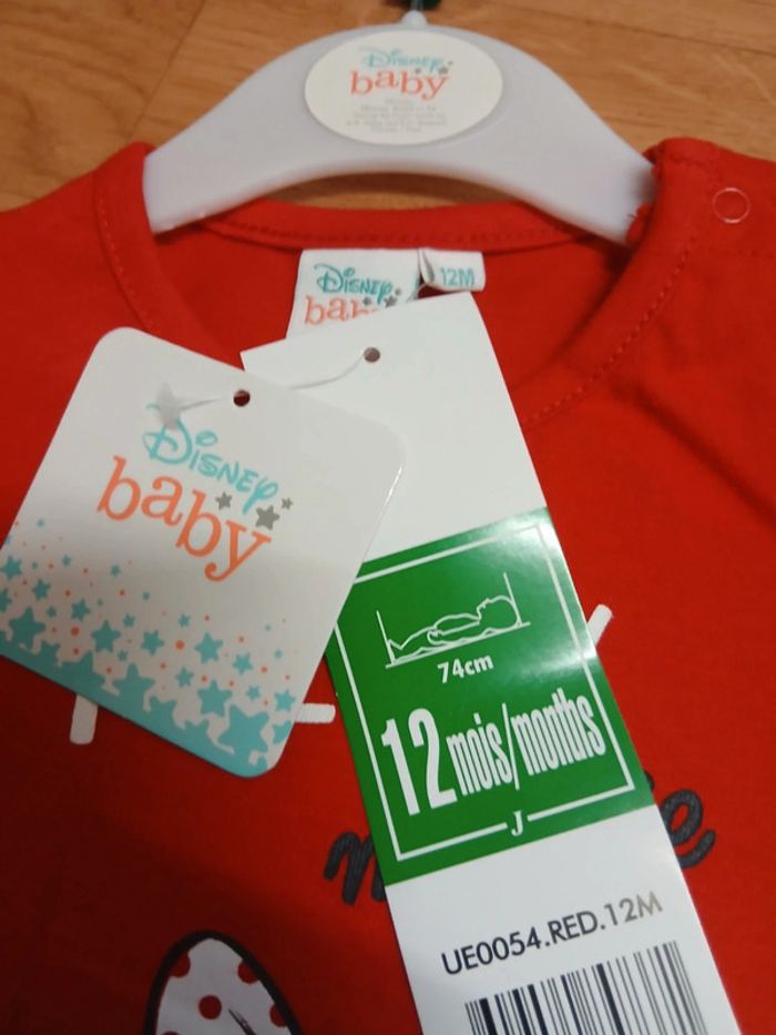 T-shirt rouge disney taille 12mois - photo numéro 3
