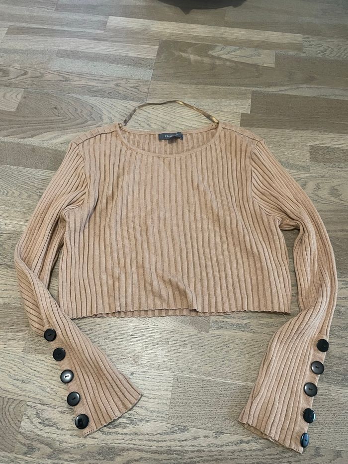 Pull court taille L très bon état - photo numéro 4