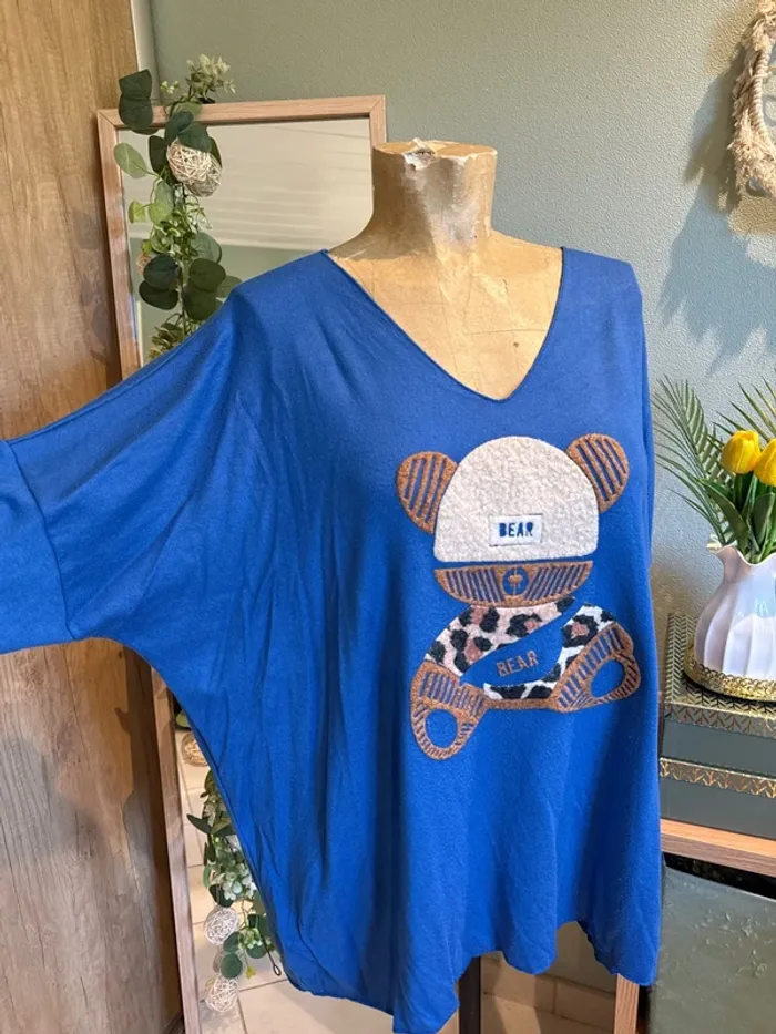 Très beau pull tout doux avec ourson devant - photo numéro 2