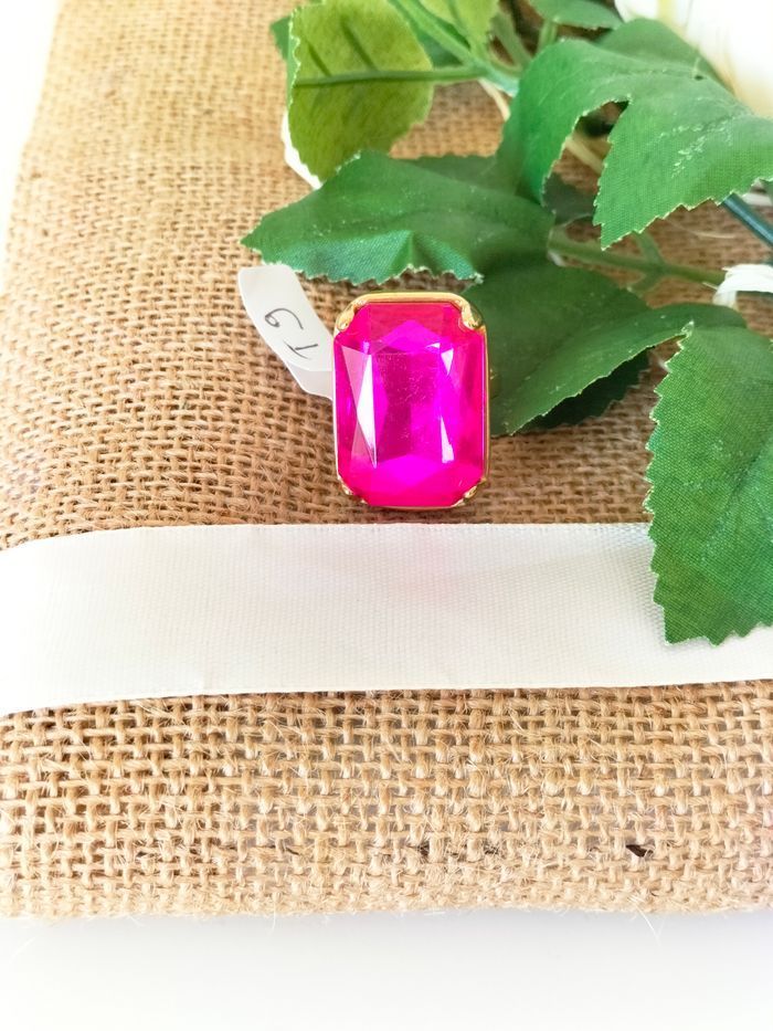 Bague avec sa somptueuse pierre rose neuve acier inoxydable Acier inoxydable 316L (durable et sûr)