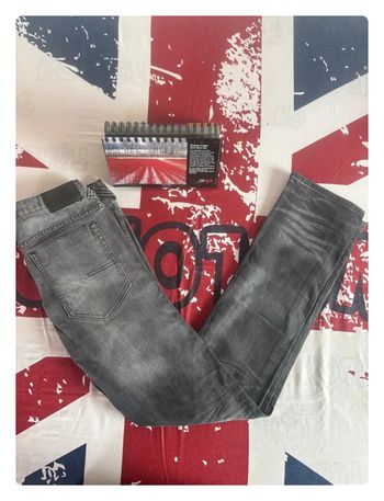 Jeans OWK slim taille 38 gris délavé