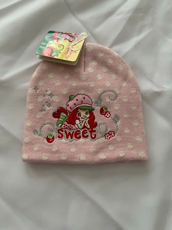 Bonnet charlotte aux fraises