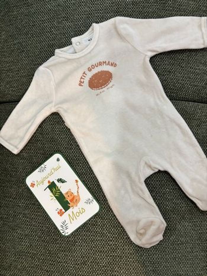 Pyjama 1 mois