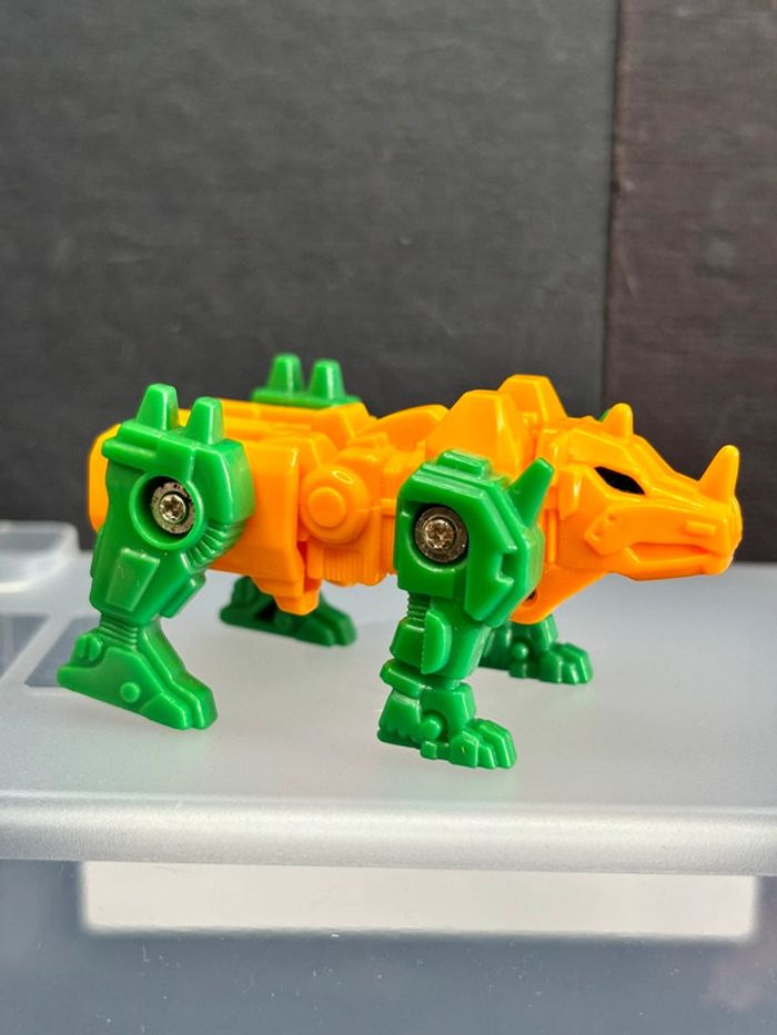 Figurine robot vintage Hasbro Takara Transformers Pretenders Stranglehold , accessoire - photo numéro 3