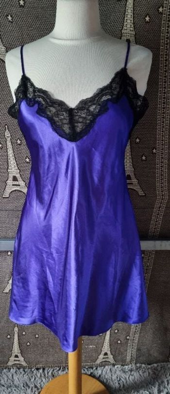 Nuisette bleu taille M effet satin