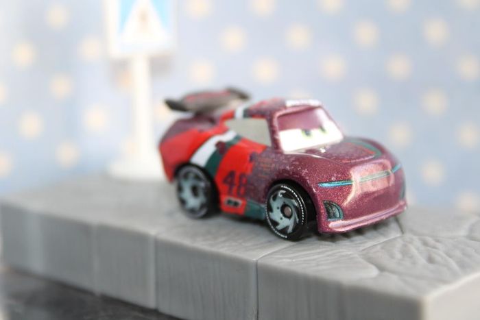 Disney Pixar cars mini racer Aaron clocker - photo numéro 7