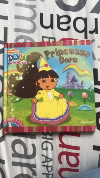 Livre Dora