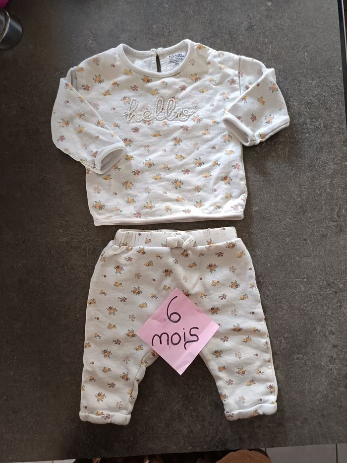 Ensemble sweat fleuri 6 mois