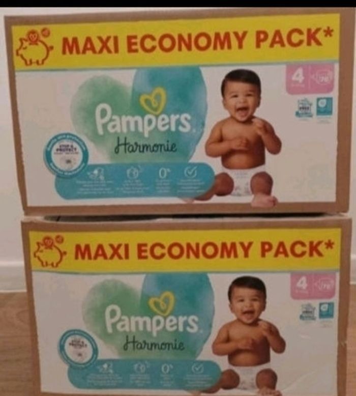 156 couches Pampers Harmonie Taille 4