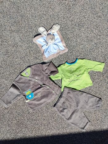 Pyjama 3 pièces 3 kilos Sept garçon 6 mois