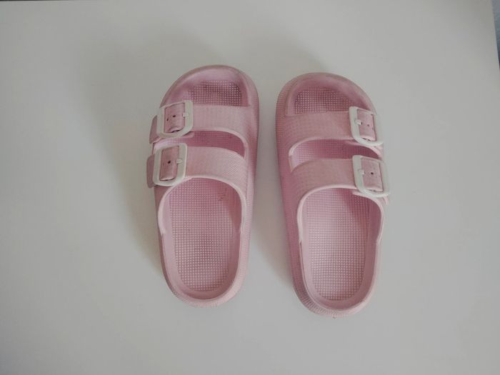 Sandales rose pastel - 31 - Action - photo numéro 4