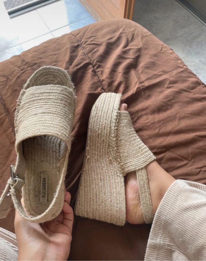 Sandales compensées beige tressées - photo numéro 8