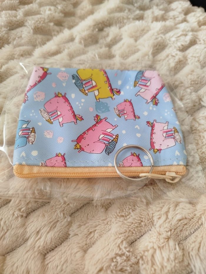 Petit porte monnaie enfant tout neuf - photo numéro 4