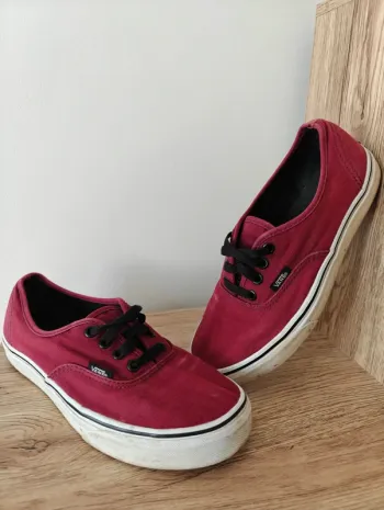 Chaussures Vans Femme couleur Bordeaux - pointure 38
