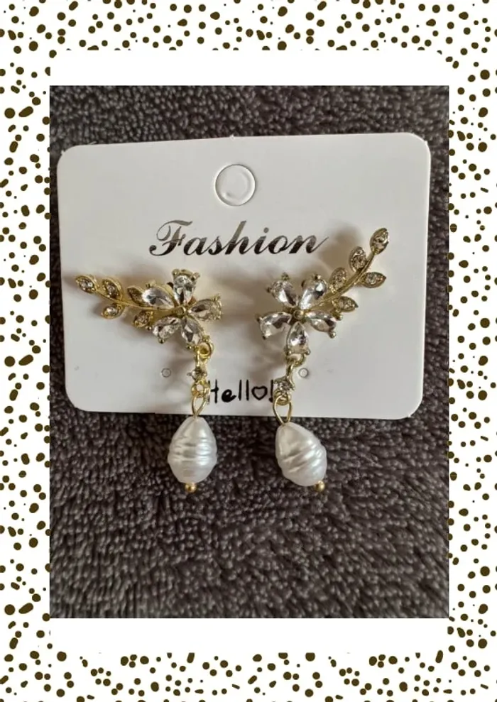 Paire de boucles d’oreilles fleurs - photo numéro 2