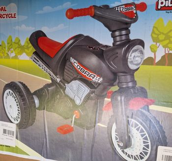 Tricycle à pédales Cobra 