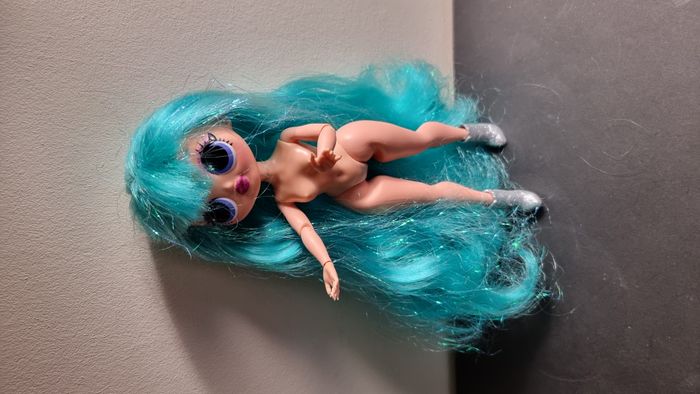 MGA - Poupée Lol Surprise OMG Winter Disco Cosmic Nova