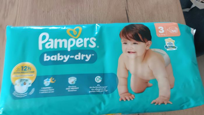 Couches Pampers taille 3