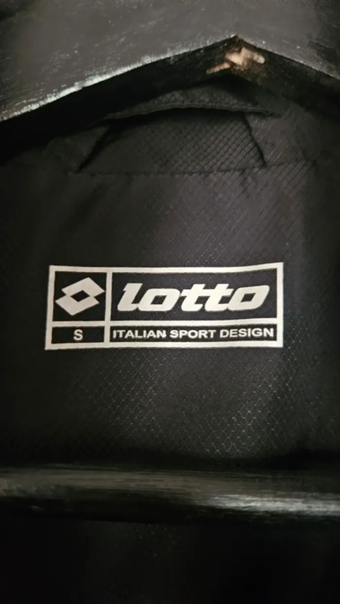 Veste vintage Lotto noire S- logo rétro vert fluo,- Italien sport design - photo numéro 6
