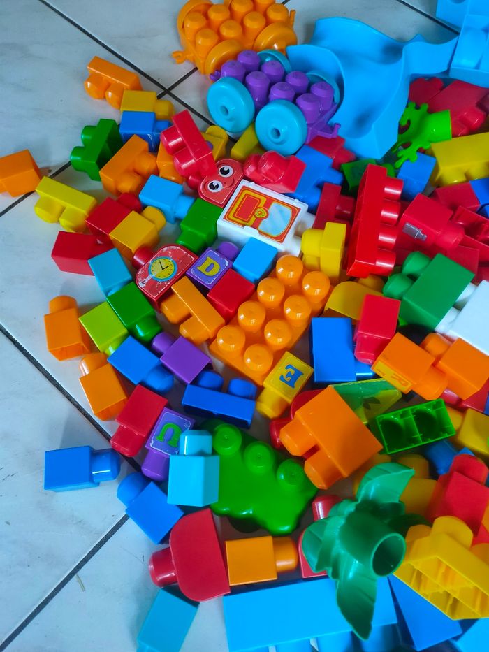 Gros lot de Lego Méga Bloks - photo numéro 2