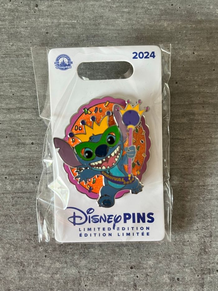 Pins Stitch édition 2024 carnaval Disney - photo numéro 2