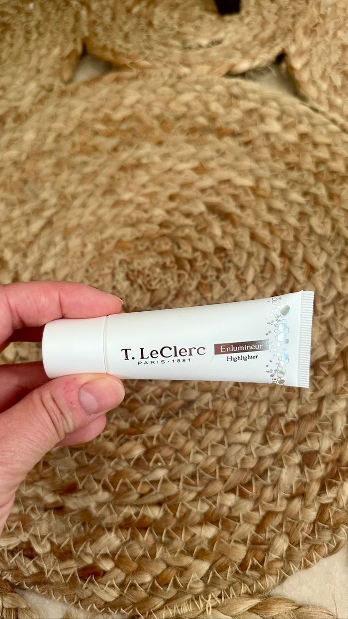 🤍 enlumineur  Liquide Champagne Givré T Leclerc 20 ml neuf 🤍 - photo numéro 2
