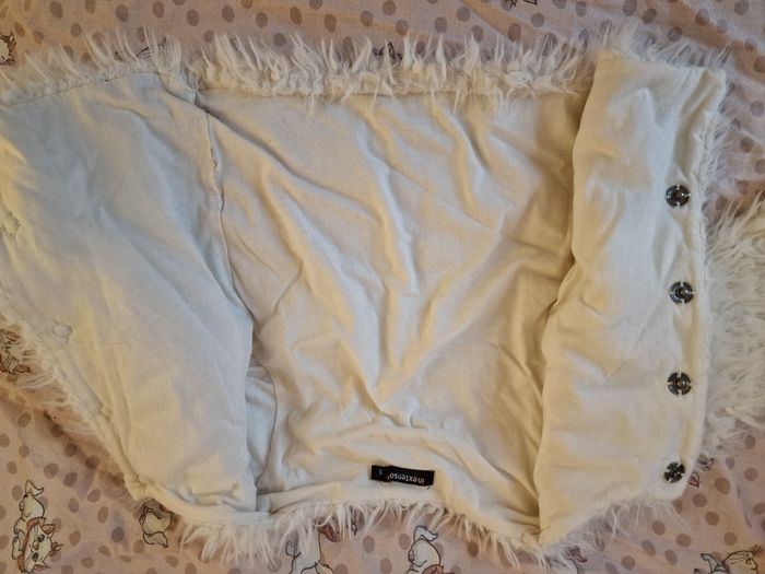 Gilet blanc  5 ans - photo numéro 2