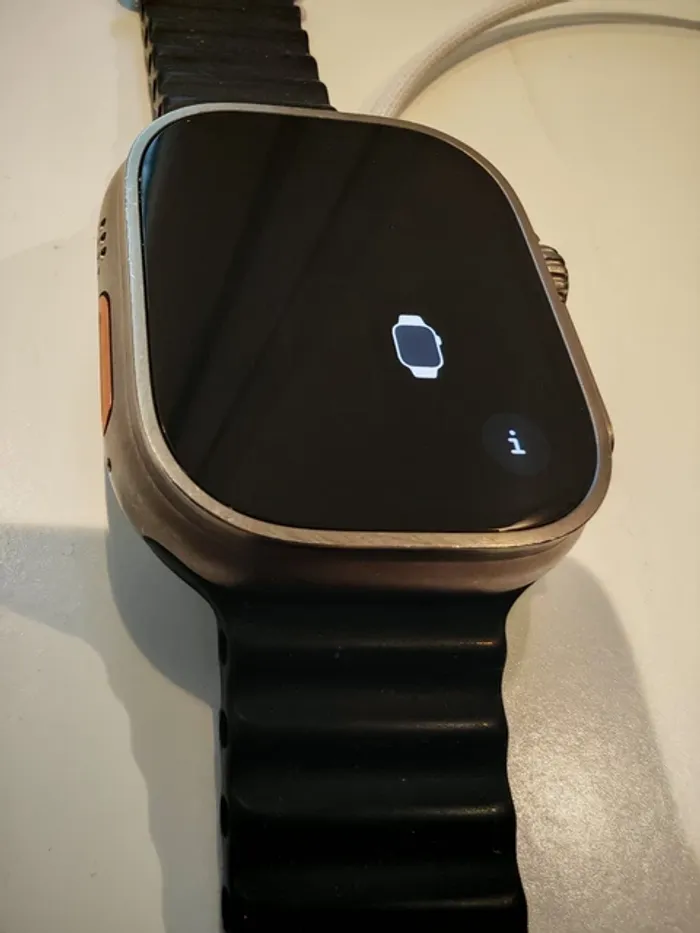 Apple Watch Ultra 49 mm - photo numéro 4