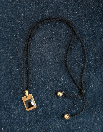 Collier noir fantaisie