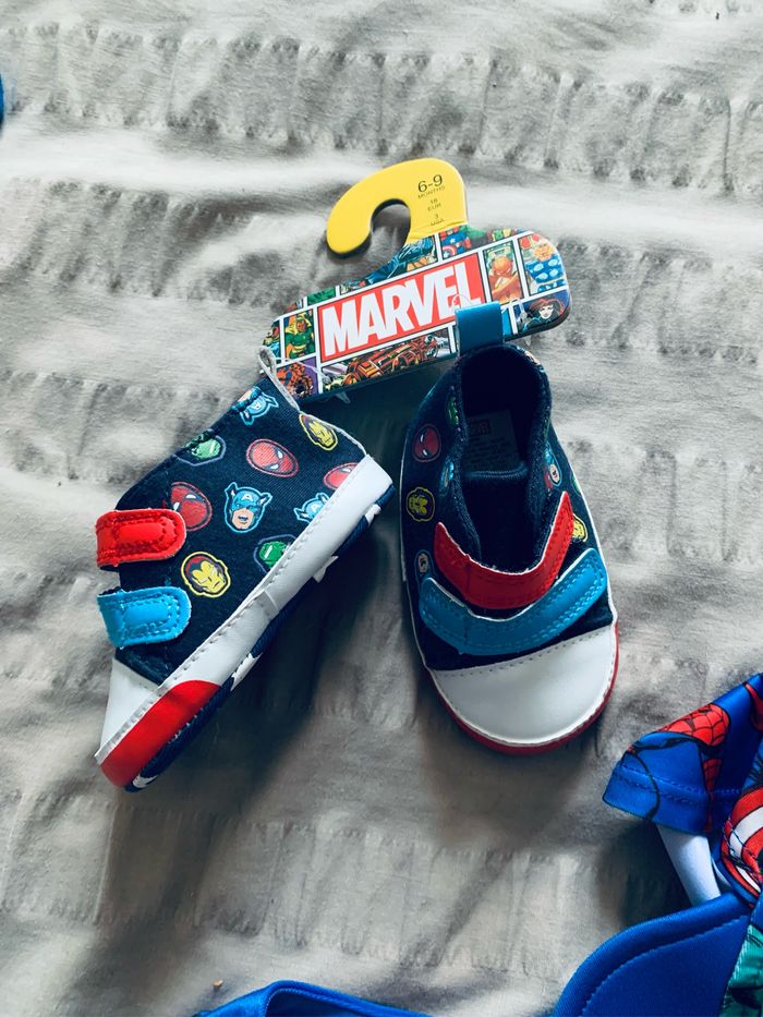 Lot vêtement bébé Marvel - photo numéro 4