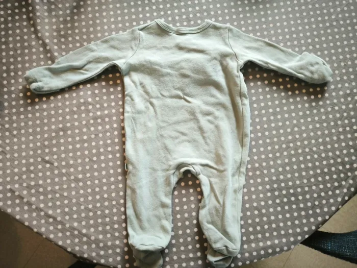 Pyjamas 3 mois in extenso - photo numéro 2