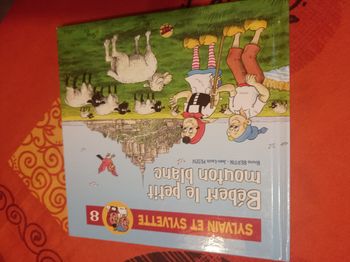 Sylvain et Sylvette. Bébert le petit mouton blanc