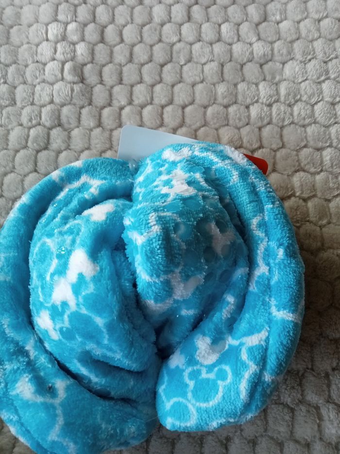 Chaussons anti dérapant Mickey Disney - photo numéro 3