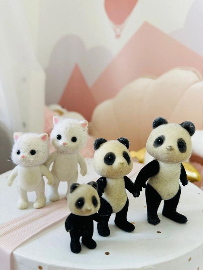 Famille panda et chat Sylvanian